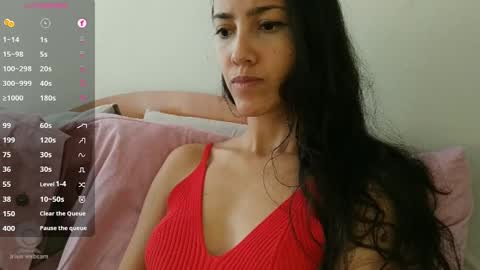 Laroa online show from 09/17/25, 08:32