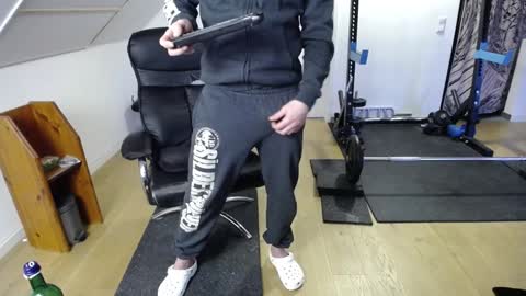 Snapshot of insanemaxxx chatting on 12/06/24, 02:38 insanemaxxx online show from 12/06/24, 02:38