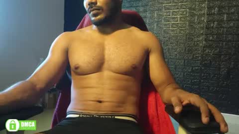 Snapshot of insanestud_miles chatting on 07/05/26, 04:30 Miles online show from 07/05/26, 04:30