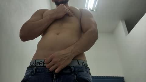 INSTAGRAM  camilodlx online show from 12/14/25, 04:45