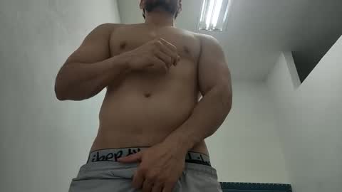 INSTAGRAM  camilodlx online show from 12/16/25, 03:33