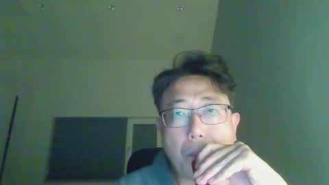 Snapshot of insuclee197641 chatting on 12/21/25, 11:39 insuclee197641 online show from 12/21/25, 11:39