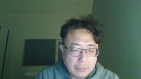 Snapshot of insuclee197641 chatting on 12/22/25, 02:47 insuclee197641 online show from 12/22/25, 02:47