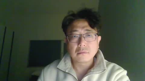 Snapshot of insuclee197641 chatting on 01/06/26, 04:00 insuclee197641 online show from 01/06/26, 04:00