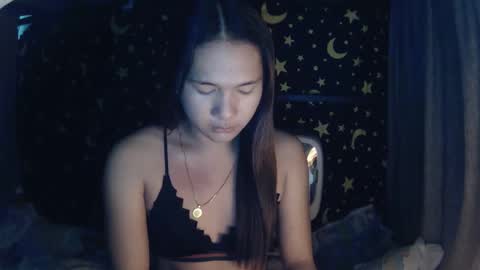 Snapshot of insulting_whoreifica chatting on 01/10/25, 04:01 MAXINE online show from 01/10/25, 04:01