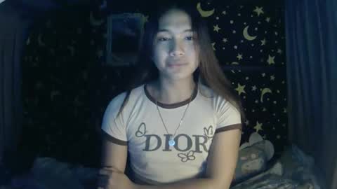 Snapshot of insulting_whoreifica chatting on 01/13/25, 02:21 MAXINE online show from 01/13/25, 02:21