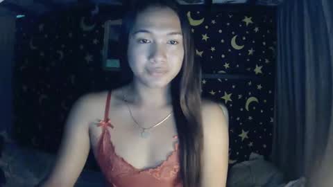 Snapshot of insulting_whoreifica chatting on 01/15/25, 05:08 MAXINE online show from 01/15/25, 05:08