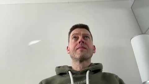 Snapshot of interestedhun chatting on 03/07/25, 10:45 InterestedHun online show from 03/07/25, 10:45