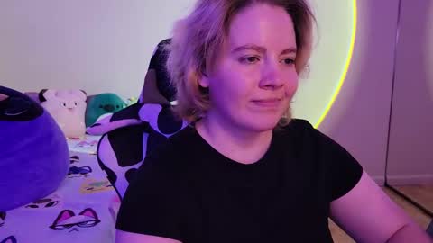 Faye online show from 01/20/25, 01:11