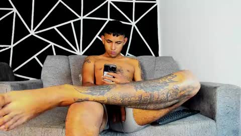 Snapshot of invictu_mastercum420 chatting on 04/29/26, 02:37 El Way online show from 04/29/26, 02:37