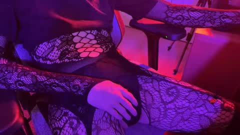 Snapshot of iothealien chatting on 10/26/25, 04:51 iothealien online show from 10/26/25, 04:51