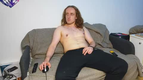 Snapshot of ipipo42o chatting on 03/22/26, 01:14 DrownMentally online show from 03/22/26, 01:14