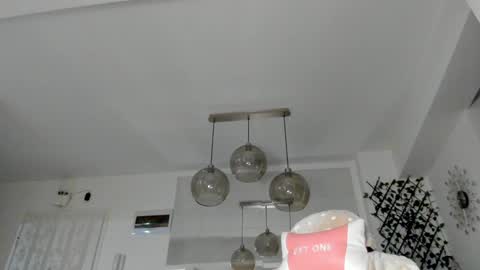 Snapshot of irenevon chatting on 01/22/25, 05:16 Ir s room online show from 01/22/25, 05:16
