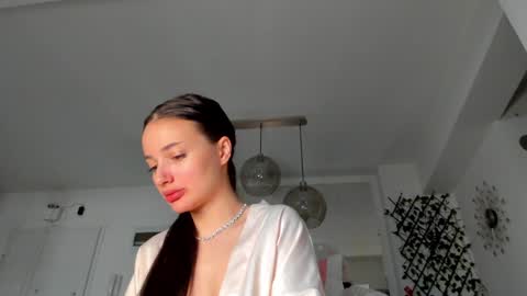 Snapshot of irenevon chatting on 01/24/25, 08:02 Ir s room online show from 01/24/25, 08:02