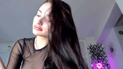 Snapshot of irenevon chatting on 02/08/25, 08:42 Ir s room online show from 02/08/25, 08:42