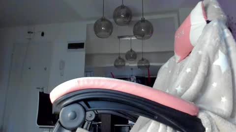 Snapshot of irenevon chatting on 02/09/25, 03:34 Ir s room online show from 02/09/25, 03:34