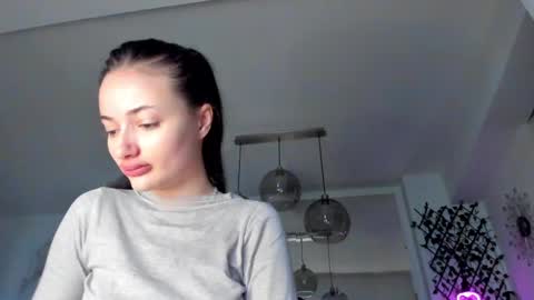 Snapshot of irenevon chatting on 02/28/25, 05:59 Ir s room online show from 02/28/25, 05:59