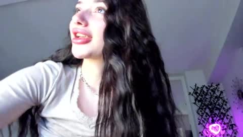 Snapshot of irenevon chatting on 03/07/25, 03:39 Ir s room online show from 03/07/25, 03:39