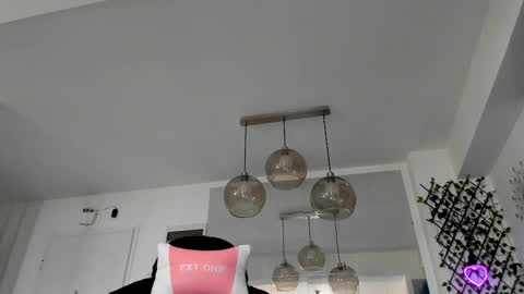 Snapshot of irenevon chatting on 03/09/25, 03:16 Ir s room online show from 03/09/25, 03:16