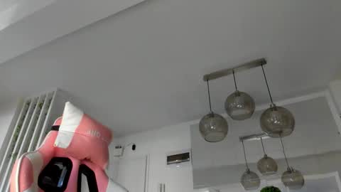 Snapshot of irenevon chatting on 09/14/25, 04:44 Ir s room online show from 09/14/25, 04:44