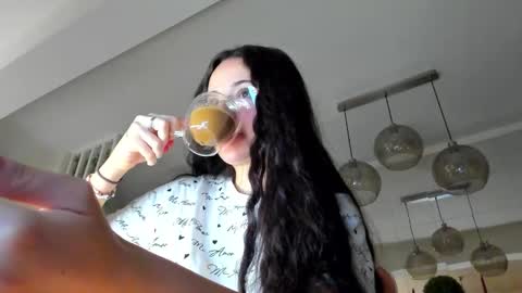 Ir s room online show from 12/01/25, 05:23