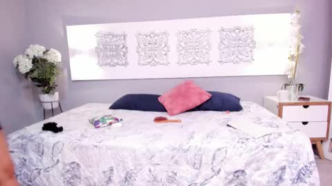 Snapshot of iriis_rosse chatting on 03/05/25, 08:53 Iris Rosse online show from 03/05/25, 08:53