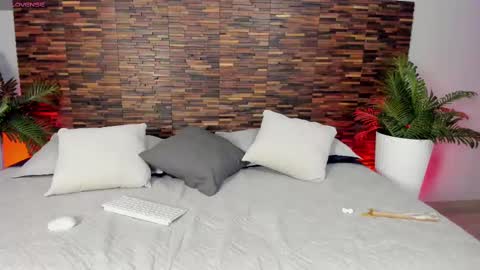 Snapshot of iriis_rosse chatting on 09/08/25, 09:36 Iris Rosse online show from 09/08/25, 09:36