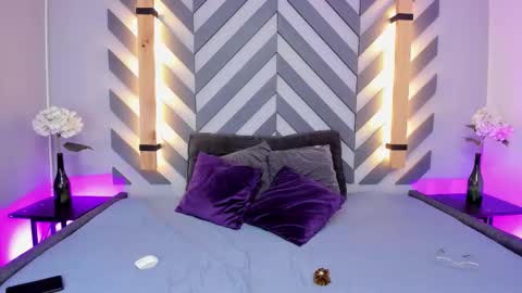 Snapshot of iriis_rosse chatting on 09/09/25, 03:00 Iris Rosse online show from 09/09/25, 03:00