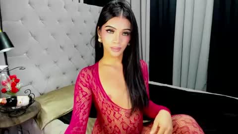 Snapshot of irina_woodshakylishxx chatting on 07/18/26, 04:49 IRINAA online show from 07/18/26, 04:49