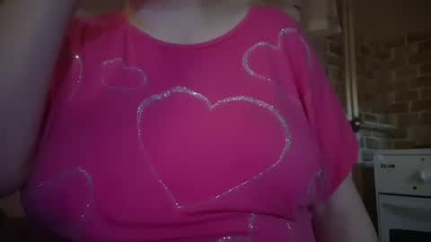 Snapshot of irinnak chatting on 12/20/25, 05:09 IrinnaK online show from 12/20/25, 05:09