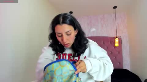 iris_77 online show from 11/05/25, 03:01