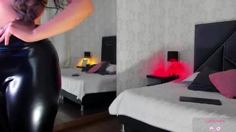 Queen Iris online show from 03/09/26, 04:22