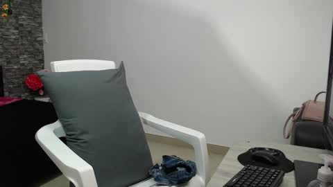 Snapshot of iris_joi chatting on 02/26/25, 02:37 Iirs online show from 02/26/25, 02:37