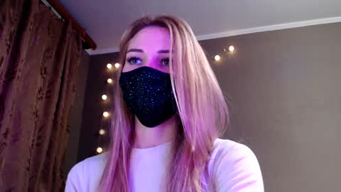 Lily online show from 12/17/25, 03:07