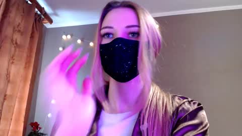 Lily online show from 02/04/26, 01:28