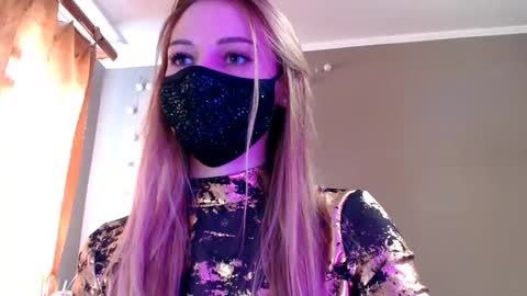 Lily online show from 03/04/26, 01:06