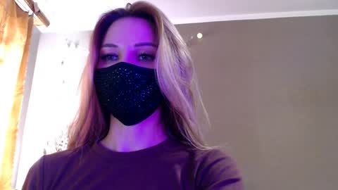 Lily online show from 04/07/26, 02:17