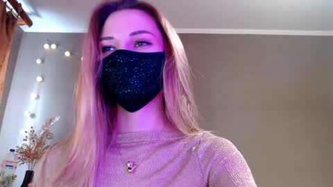 Lily online show from 04/22/26, 03:24