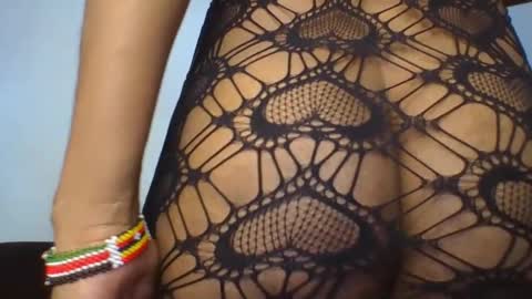 iris_love_2 online show from 02/12/25, 09:31