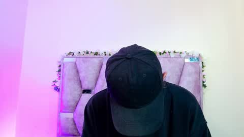 Iris online show from 03/18/26, 05:49