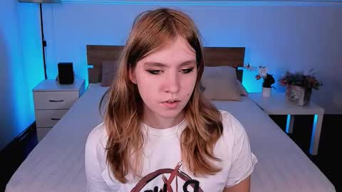 Snapshot of iris_rain chatting on 10/05/25, 10:35 Iris online show from 10/05/25, 10:35