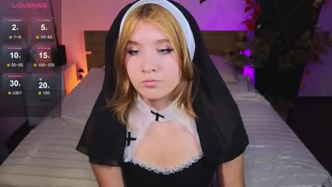 Snapshot of iris_rain chatting on 10/20/25, 09:43 Iris online show from 10/20/25, 09:43