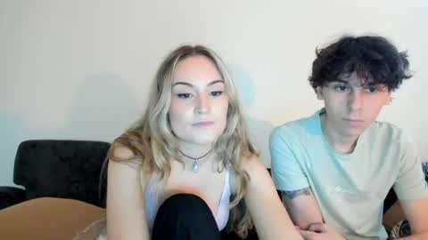 Snapshot of iris_roslin chatting on 06/23/26, 02:42 Iris 3 online show from 06/23/26, 02:42