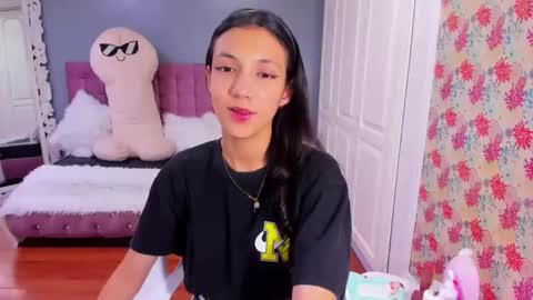 Iris online show from 12/06/24, 09:46