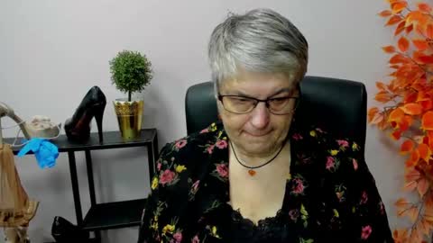 Snapshot of iris_xdesire chatting on 12/30/24, 07:15 I R I S online show from 12/30/24, 07:15