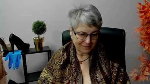 Snapshot of iris_xdesire chatting on 02/20/25, 09:00 I R I S online show from 02/20/25, 09:00