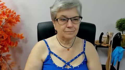 I R I S online show from 09/18/25, 06:26