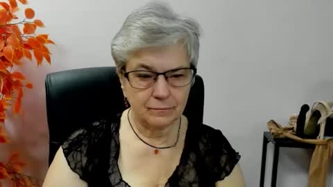 I R I S online show from 09/29/25, 06:18