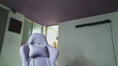 Camilla online show from 02/06/25, 11:43