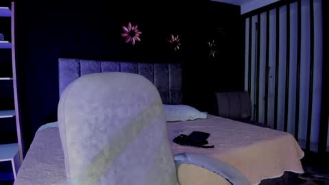 Iris Fyre  online show from 04/23/26, 12:26